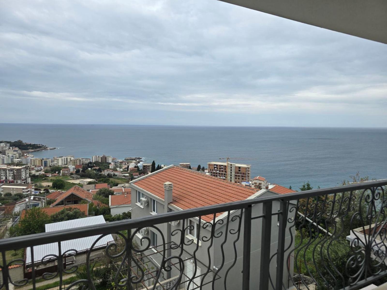 Apartment Light House Dobra Voda Bagian luar foto